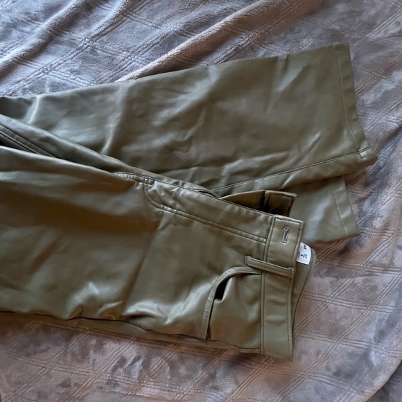 Abercrombie Leather Flare : Green - Picture 1 of 3